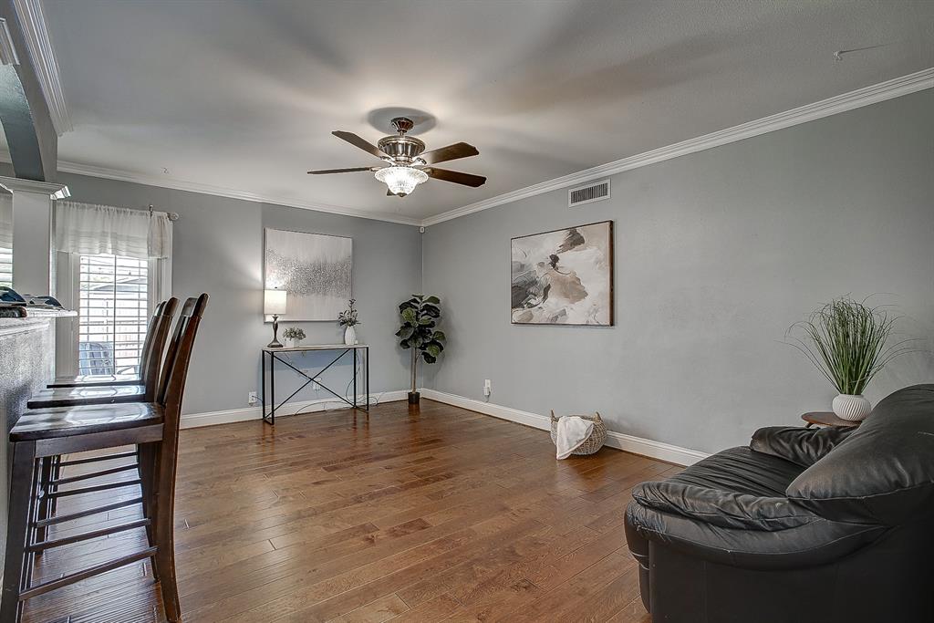 5302 Saddleback Road Garland, TX 75043 - Photo 8 of 31 Main Living Area