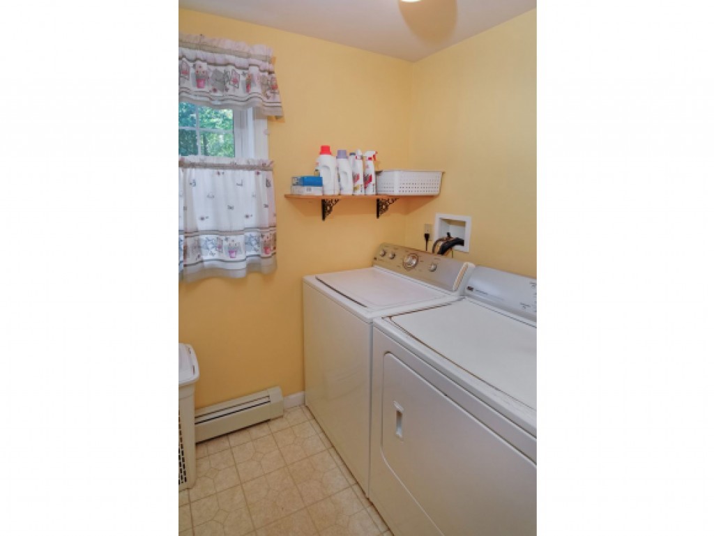 171 Karlin Road Fremont, NH 03044 - Photo 14 of 31