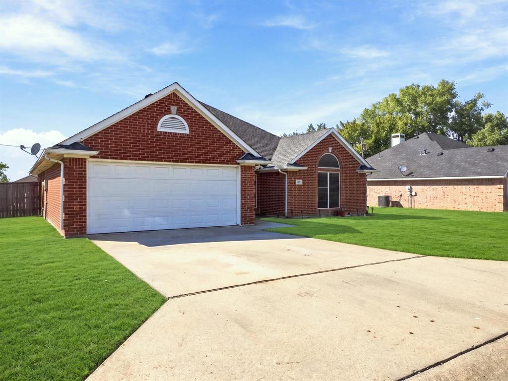 928 Calder Street Howe, TX 75459 - Photo 2 of 27 Gallery Image 2