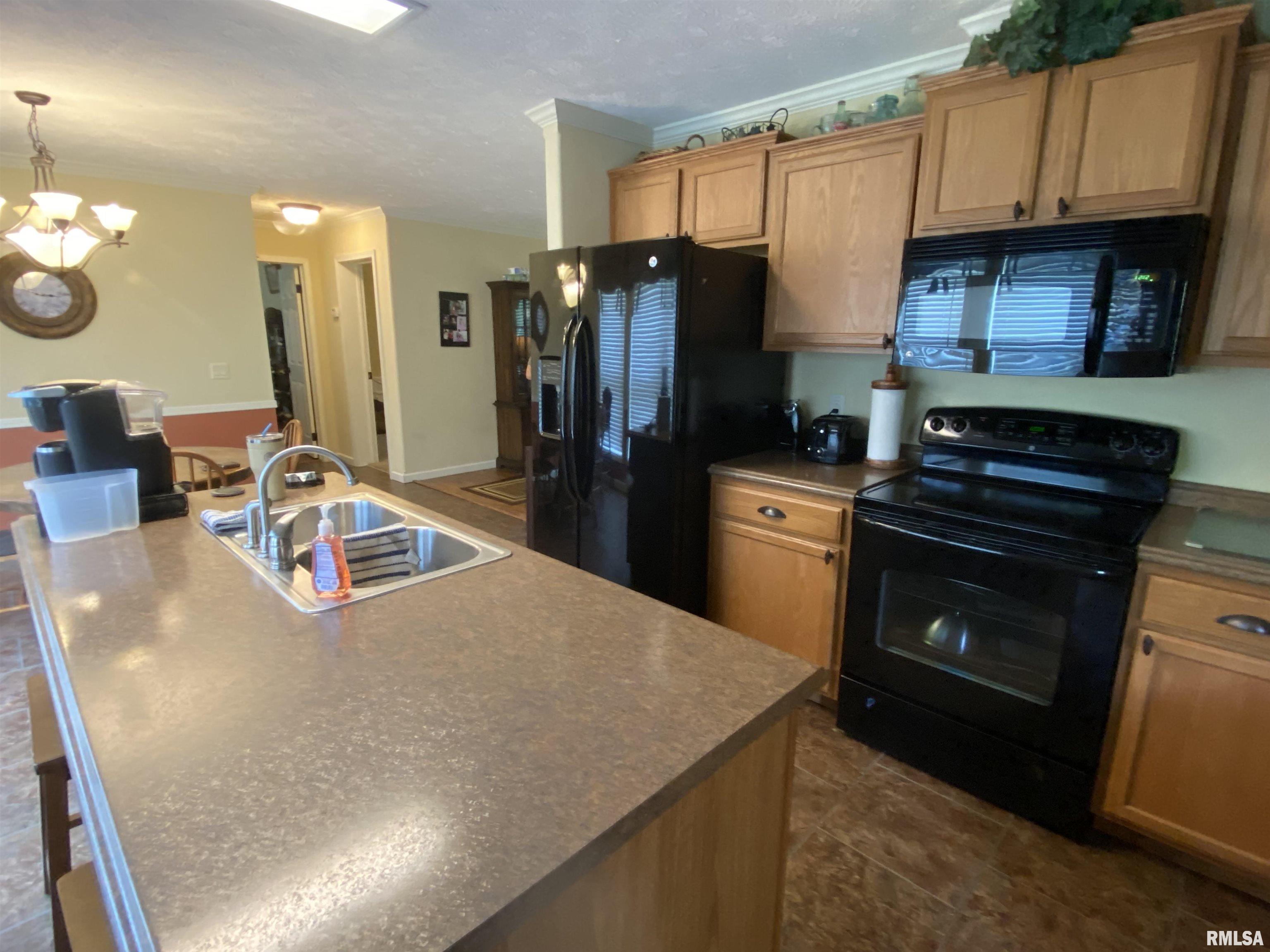 931 South County Line Road Carbondale, IL 62902 - Photo 7 of 22 Gallery Image 7