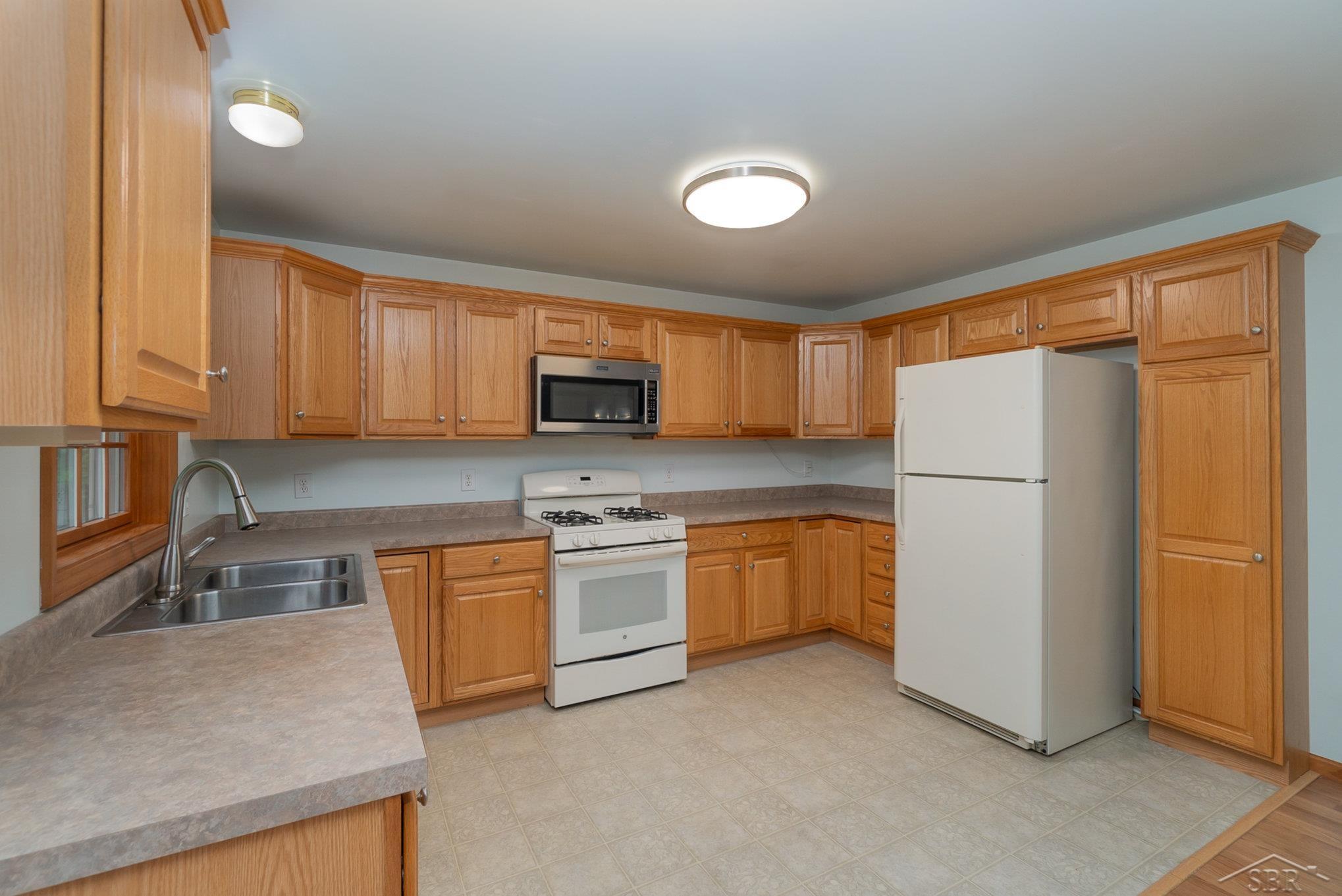 6041 North Swede Road Rhodes, MI 48652 - Photo 11 of 39