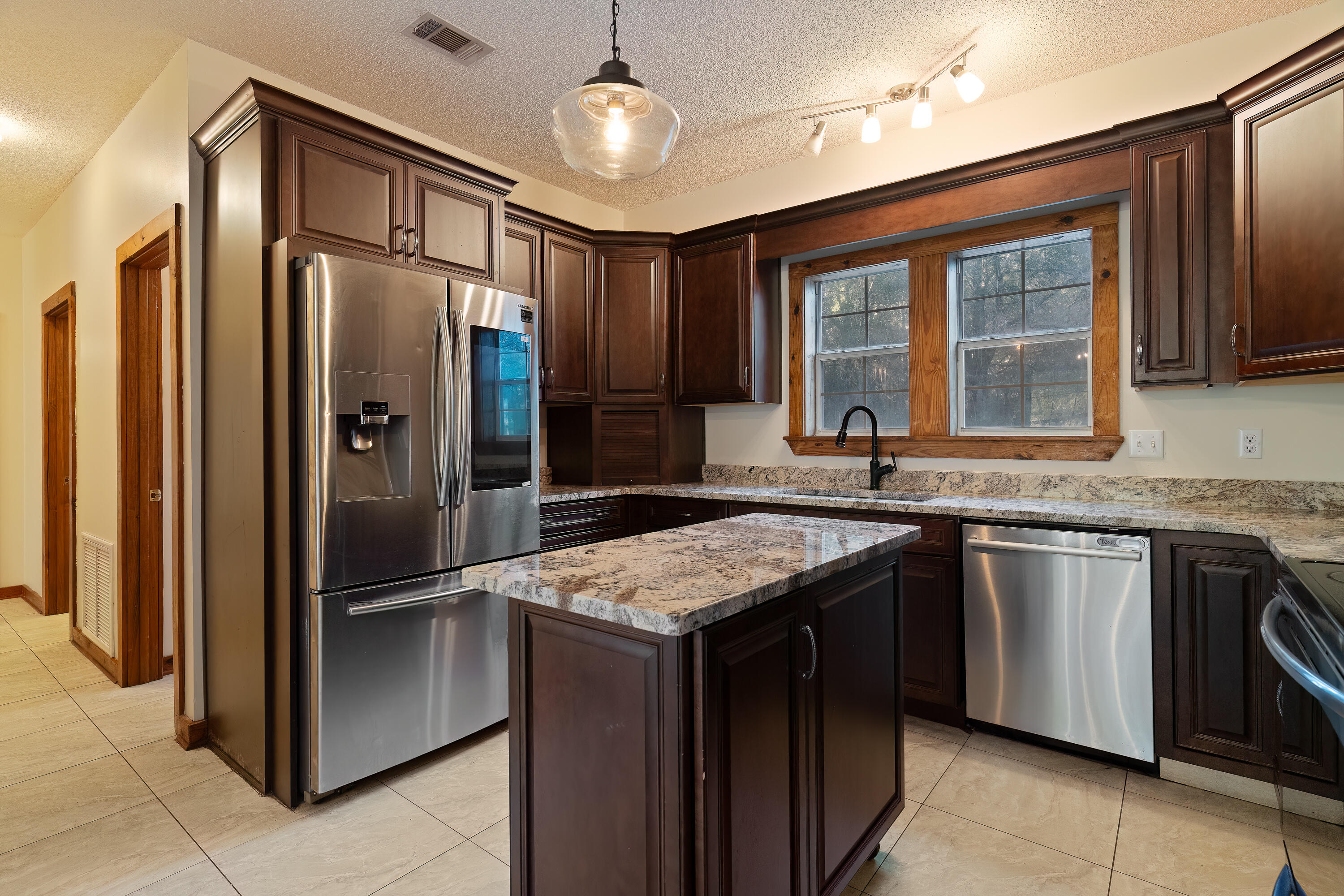 1693 Dads Road Baker, FL 32531 - Photo 23 of 78 Tile Floors