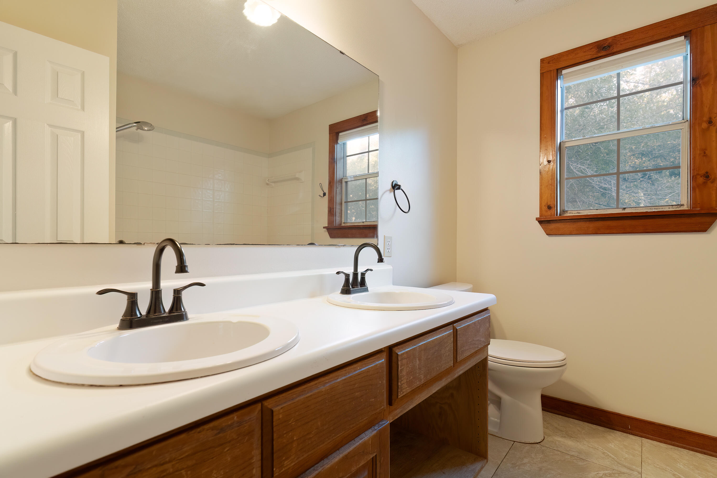 1693 Dads Road Baker, FL 32531 - Photo 48 of 78 Upstairs Hall Bathroom
