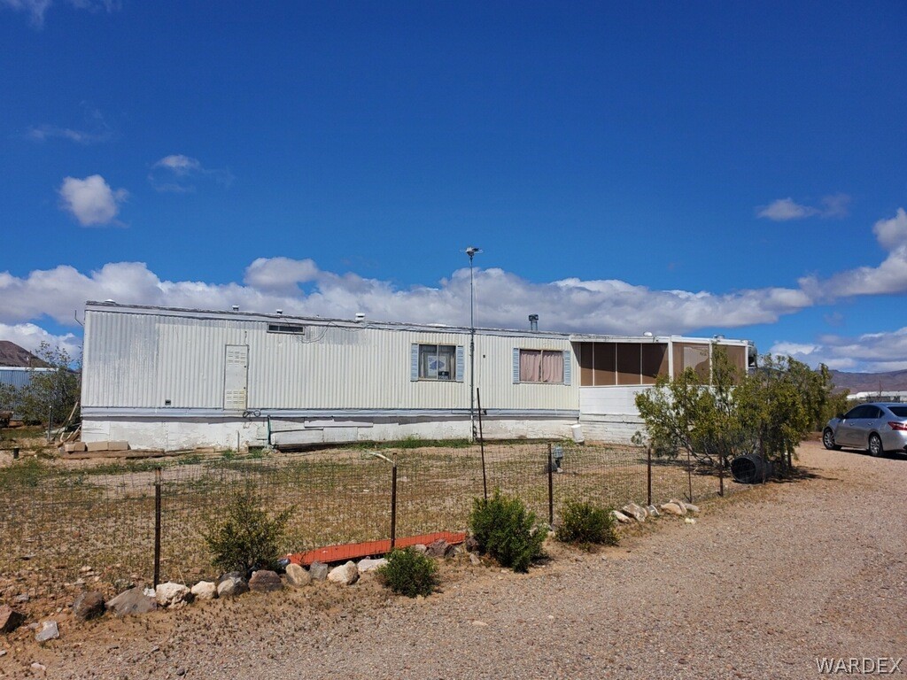 1161 Dilcon Road Golden Valley, AZ 86413 - Photo 1 of 15 Gallery Image 1