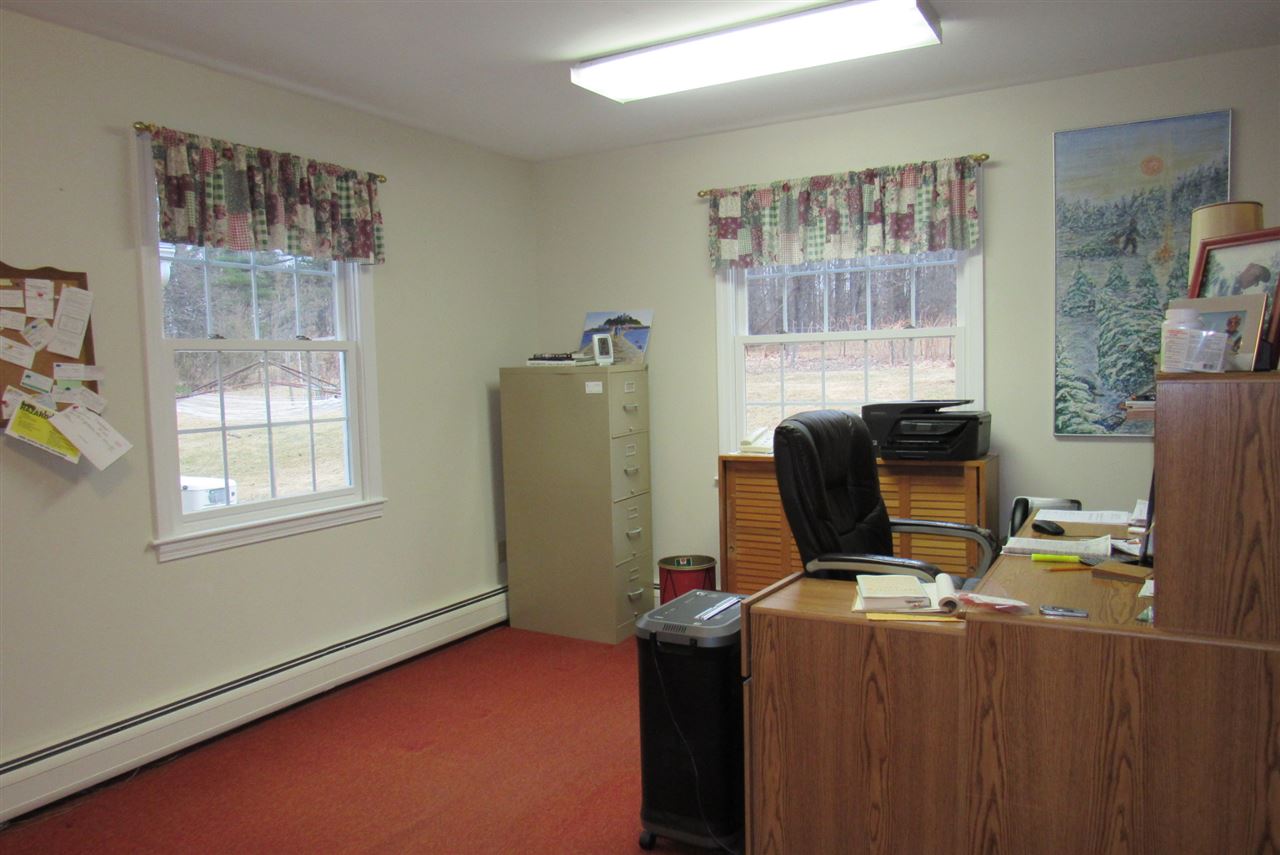 85 Apple Tree Lane Hopkinton, NH 03229 - Photo 12 of 36 Gallery Image 12