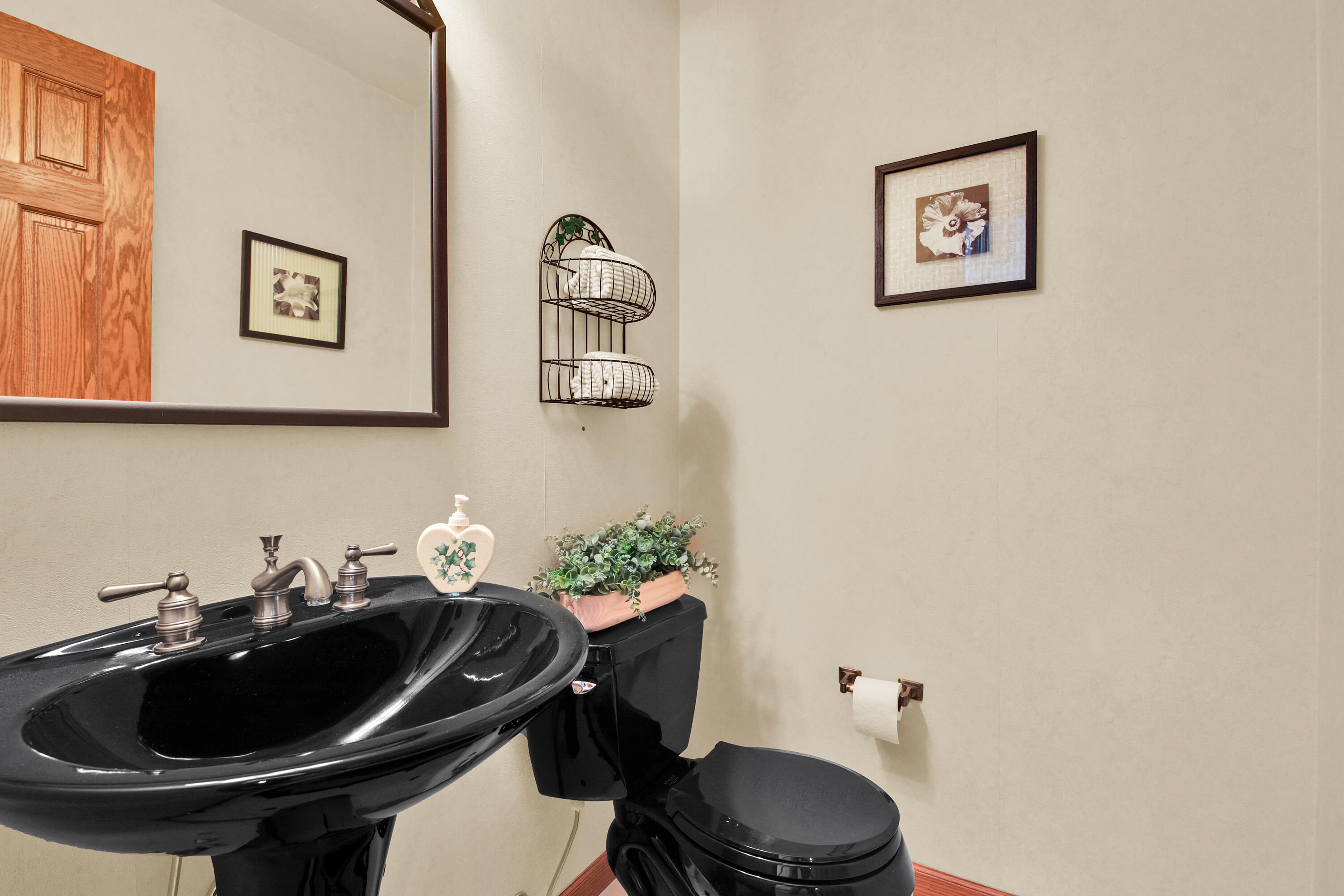 4292 Pleasant Hollow Road Jackson, WI 53037 - Photo 15 of 38 4292 pleasant hollow rd-22