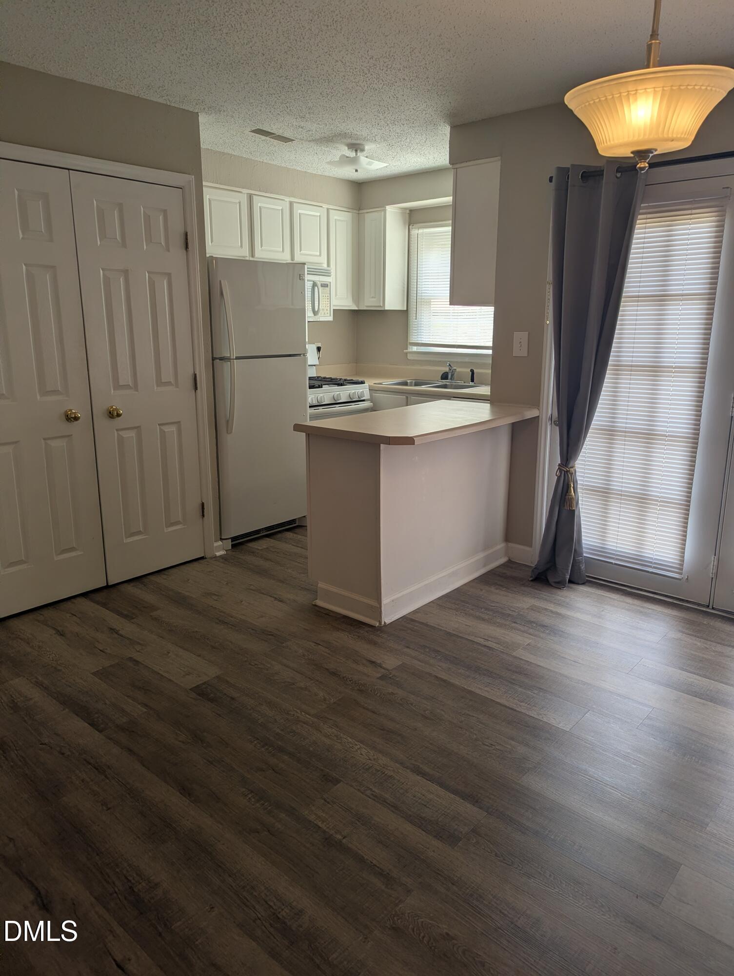 4810 Blue Bird Court Raleigh, NC 27606 - Photo 5 of 28 1000004403