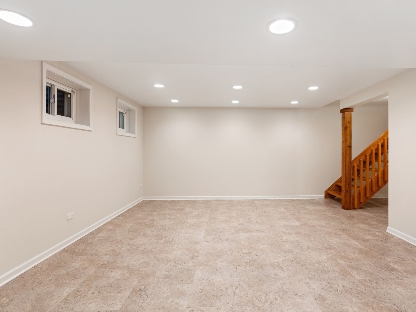 470 East Westleigh Road Lake Forest, IL 60045 - Photo 23 of 28 a view of an empty room with a window