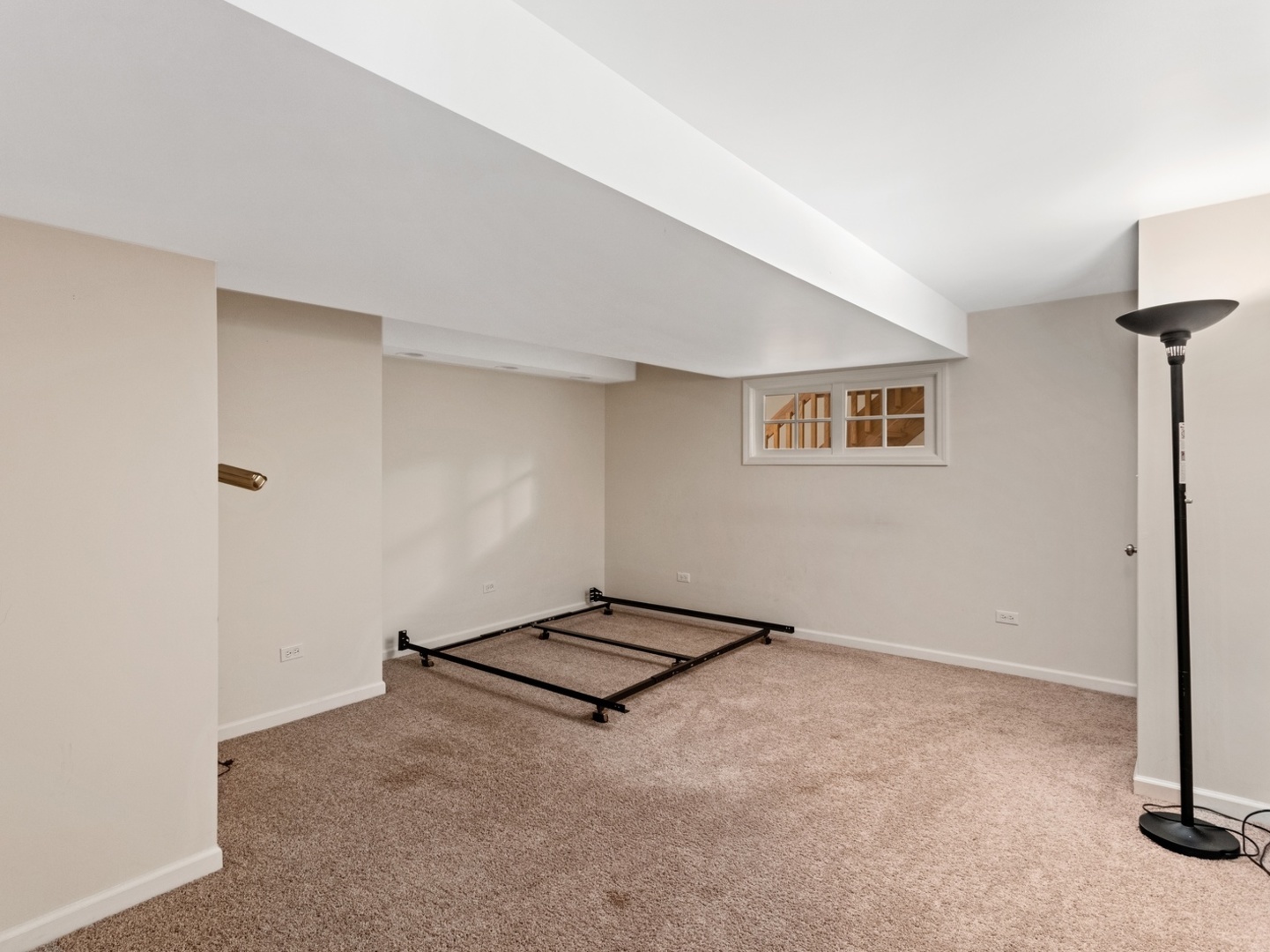 470 East Westleigh Road Lake Forest, IL 60045 - Photo 24 of 28 a view of an empty room