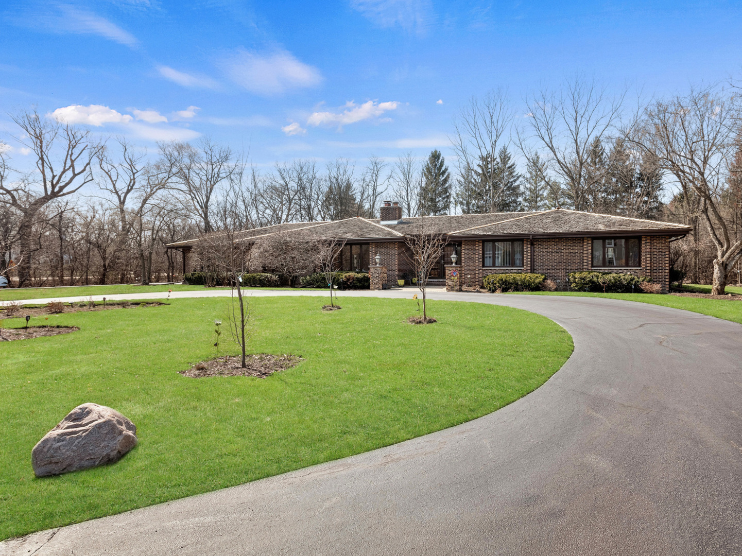 470 East Westleigh Road Lake Forest, IL 60045 - Photo 26 of 28 a view of a house with a backyard