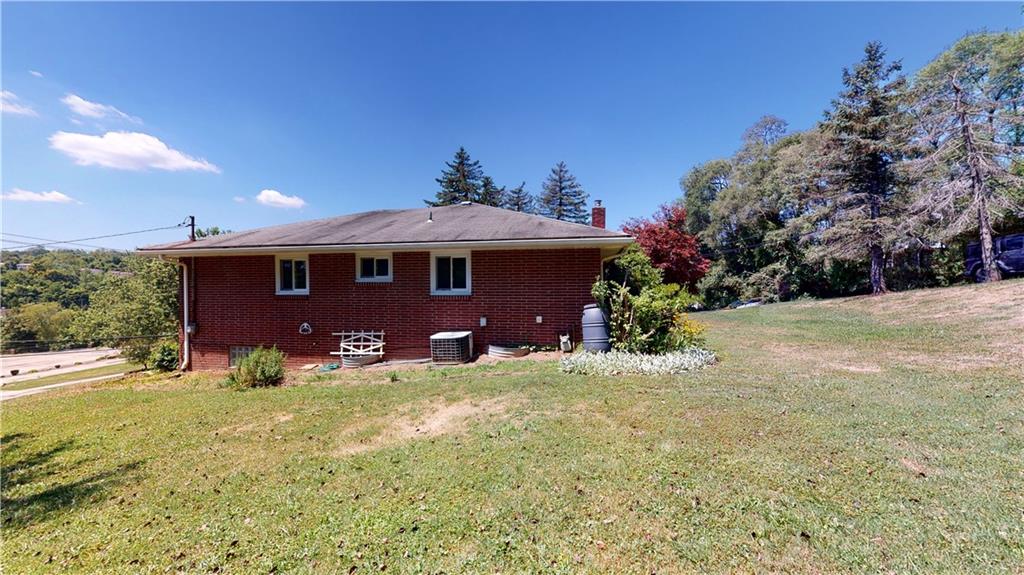423 Unity Trestle Road Pittsburgh, PA 15239 - Photo 3 of 16