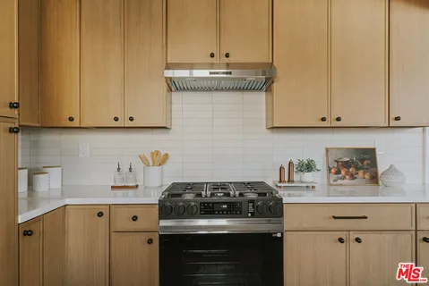 $949,995 | 3439 West 59th Place, Los Angeles, CA 90043