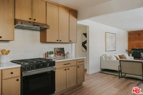 $949,995 | 3439 West 59th Place, Los Angeles, CA 90043