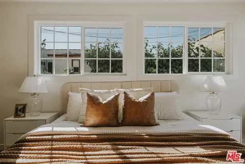 $949,995 | 3439 West 59th Place, Los Angeles, CA 90043