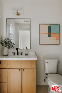 $949,995 | 3439 West 59th Place, Los Angeles, CA 90043