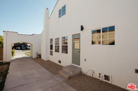 $949,995 | 3439 West 59th Place, Los Angeles, CA 90043