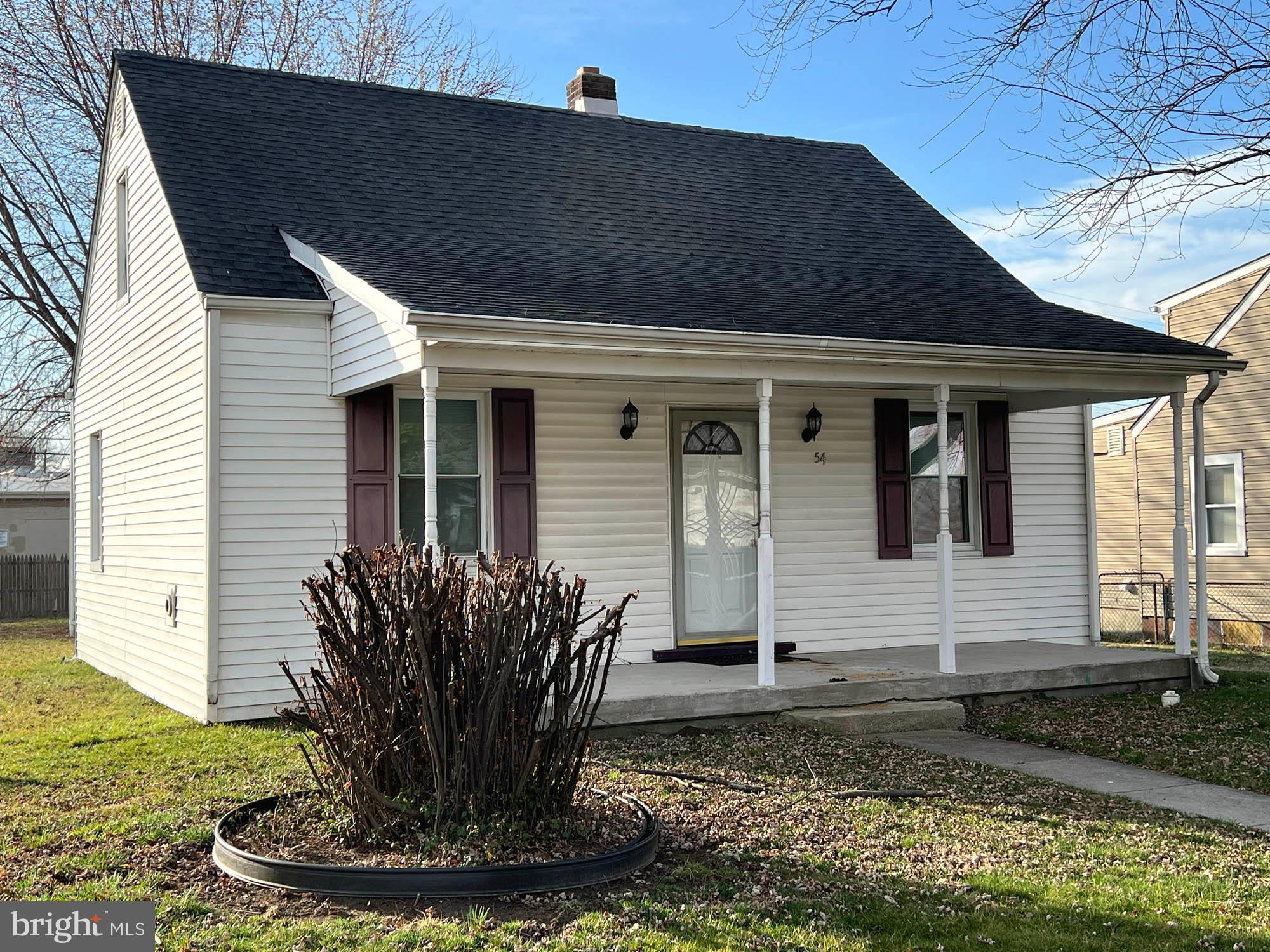 54 Riverside Road Baltimore, MD 21221 - Photo 1 of 14 a front view of a house