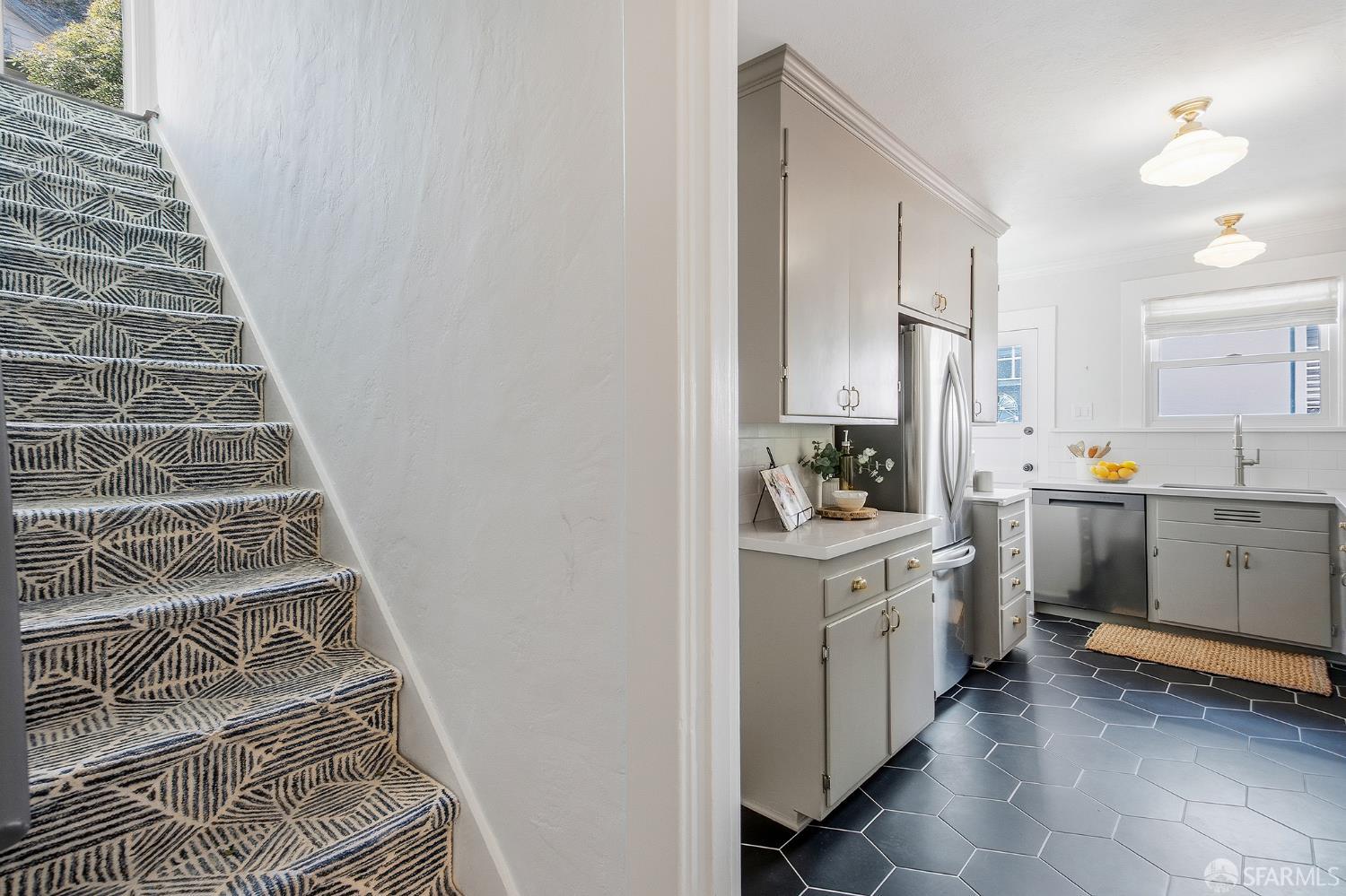 6565 Chabot Road Oakland, CA 94618 - Photo 28 of 46