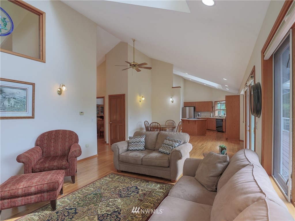 22932 Scotty Road Granite Falls, WA 98252 - Photo 7 of 39 Gallery Image 7