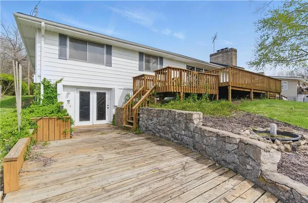 $850,000 | 13-P Lake Shore Drive, Lake Lotawana, MO 64086