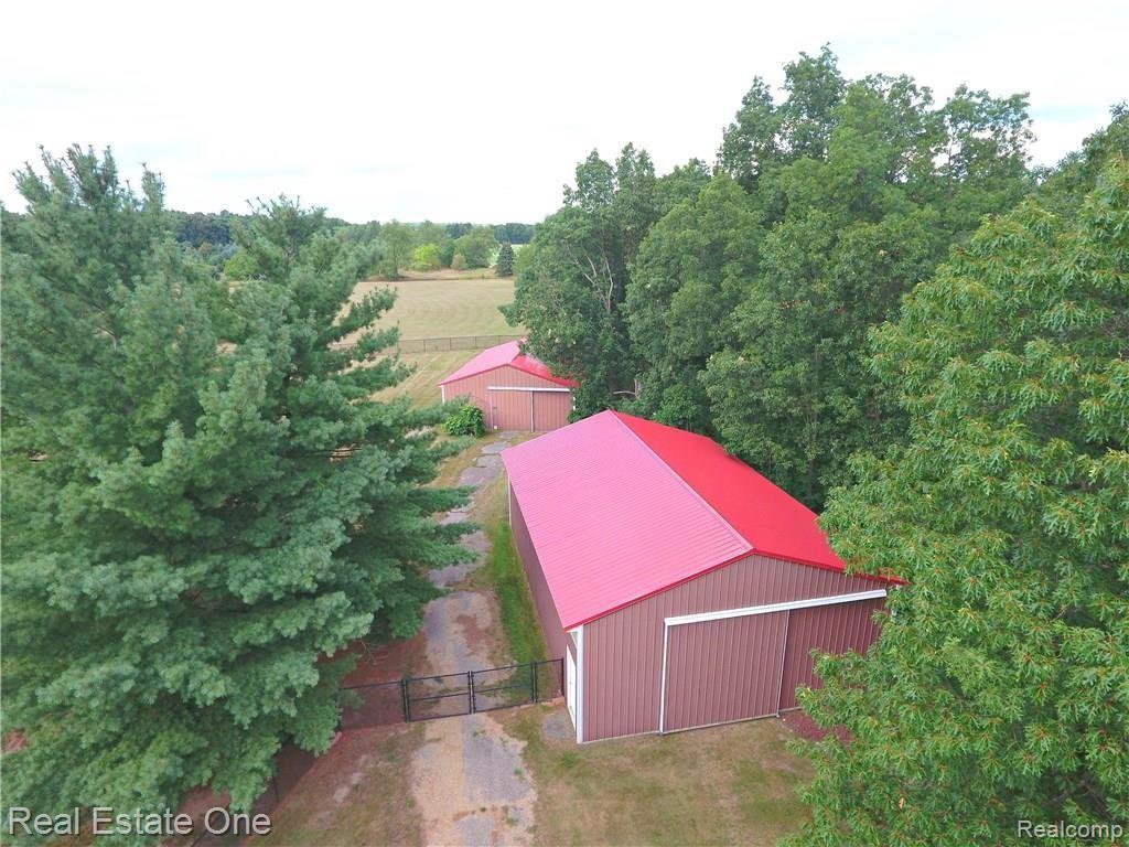 Saddle Ridge Pole Barns.jpg