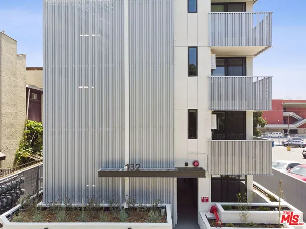 $2,850 | 132 Rosemont Avenue, Unit 101, Los Angeles, CA 90026