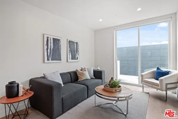 $2,850 | 132 Rosemont Avenue, Unit 101, Los Angeles, CA 90026
