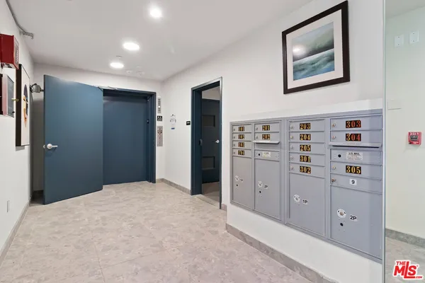 $2,850 | 132 Rosemont Avenue, Unit 101, Los Angeles, CA 90026