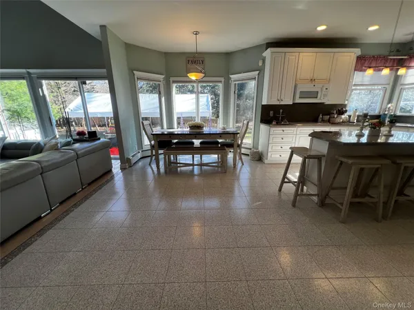 $7,500 | 6 Kara Court, Centereach, NY 11720