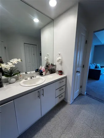 $7,500 | 6 Kara Court, Centereach, NY 11720