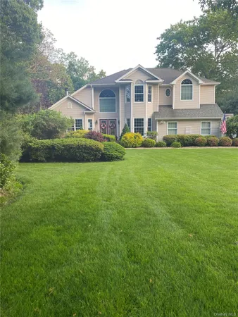 $7,500 | 6 Kara Court, Centereach, NY 11720