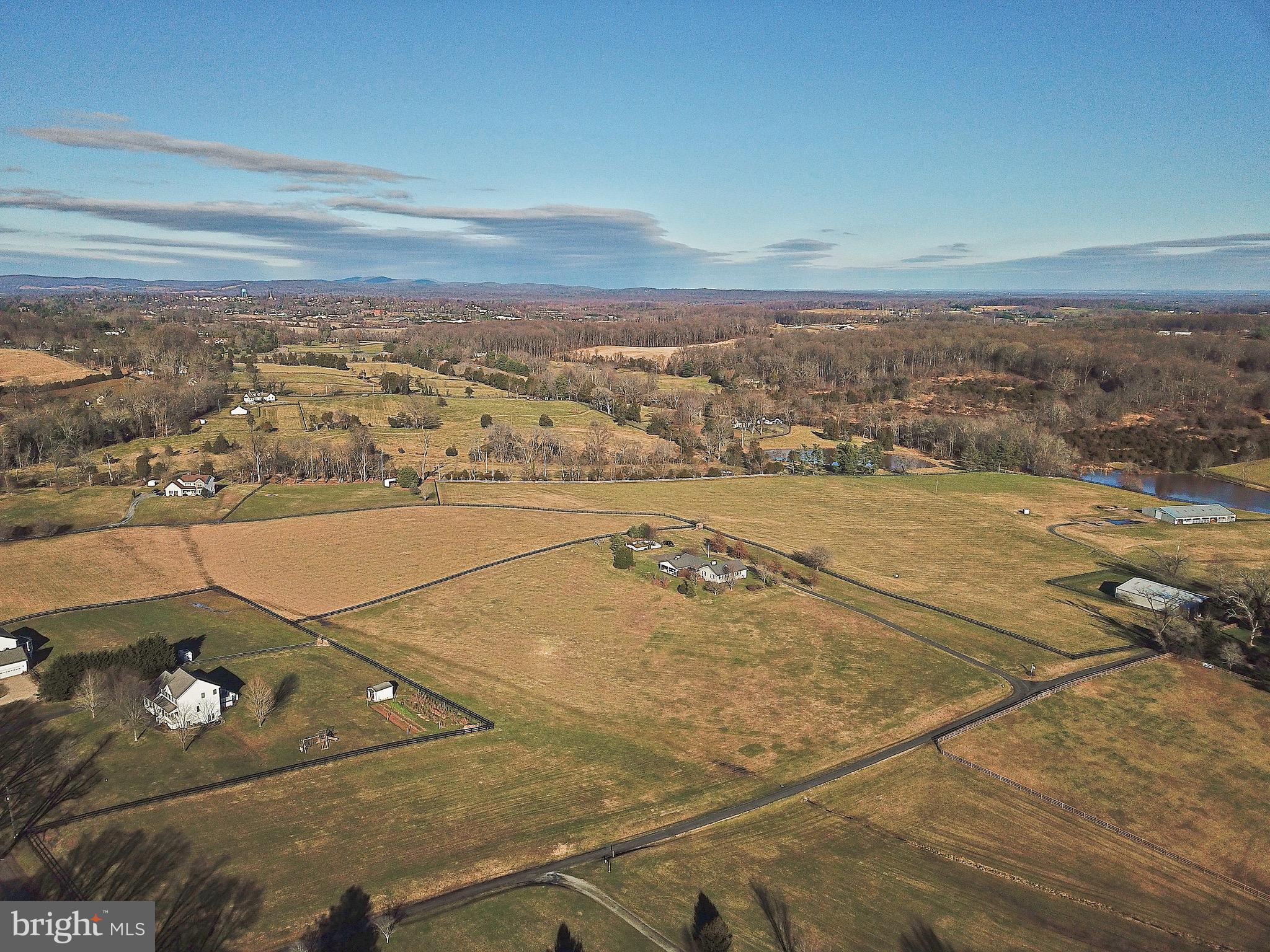8716 Lees Ridge Road Warrenton, VA 20186 - Photo 6 of 50 Gallery Image 6