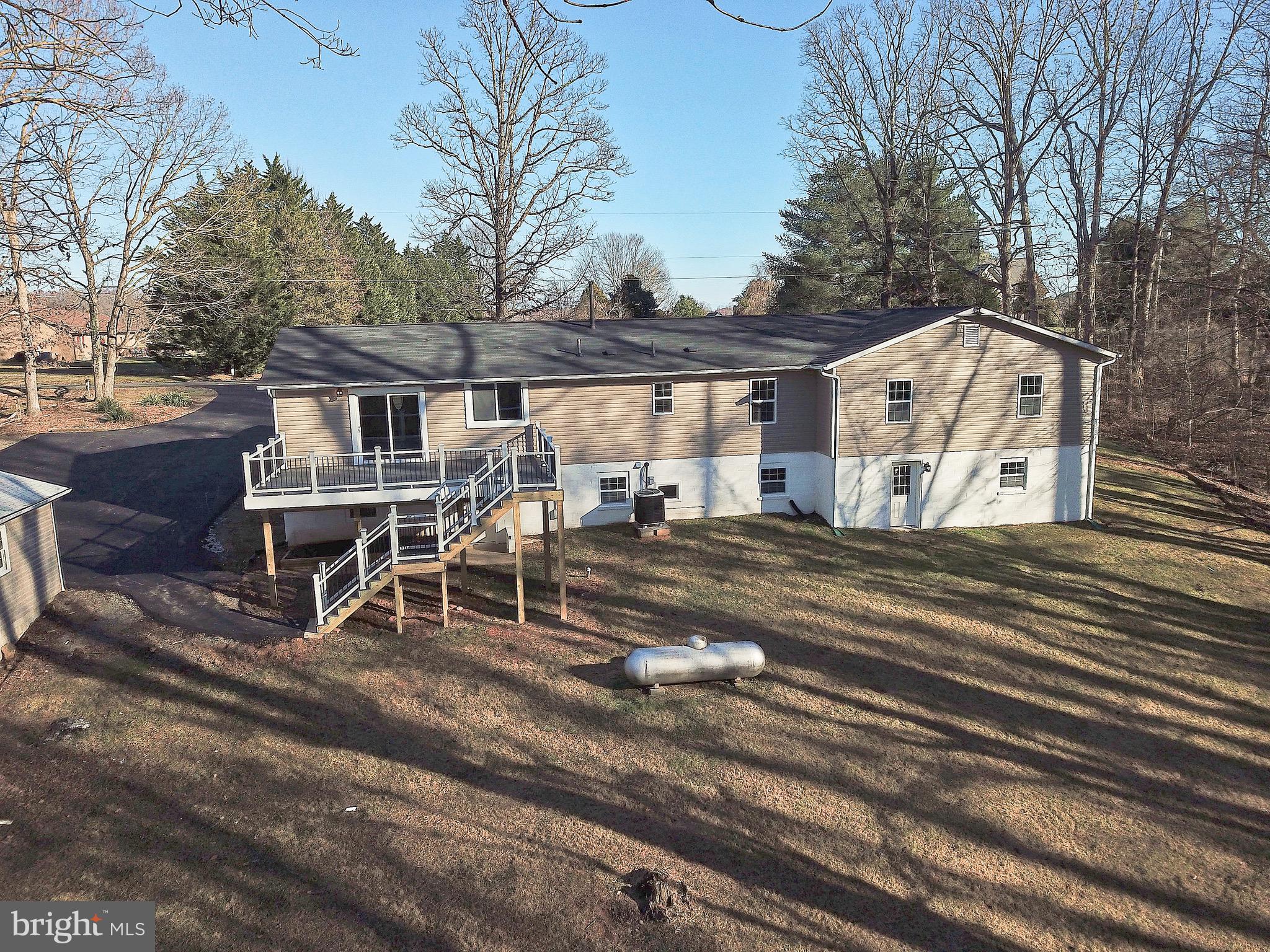 8716 Lees Ridge Road Warrenton, VA 20186 - Photo 8 of 50 Gallery Image 8