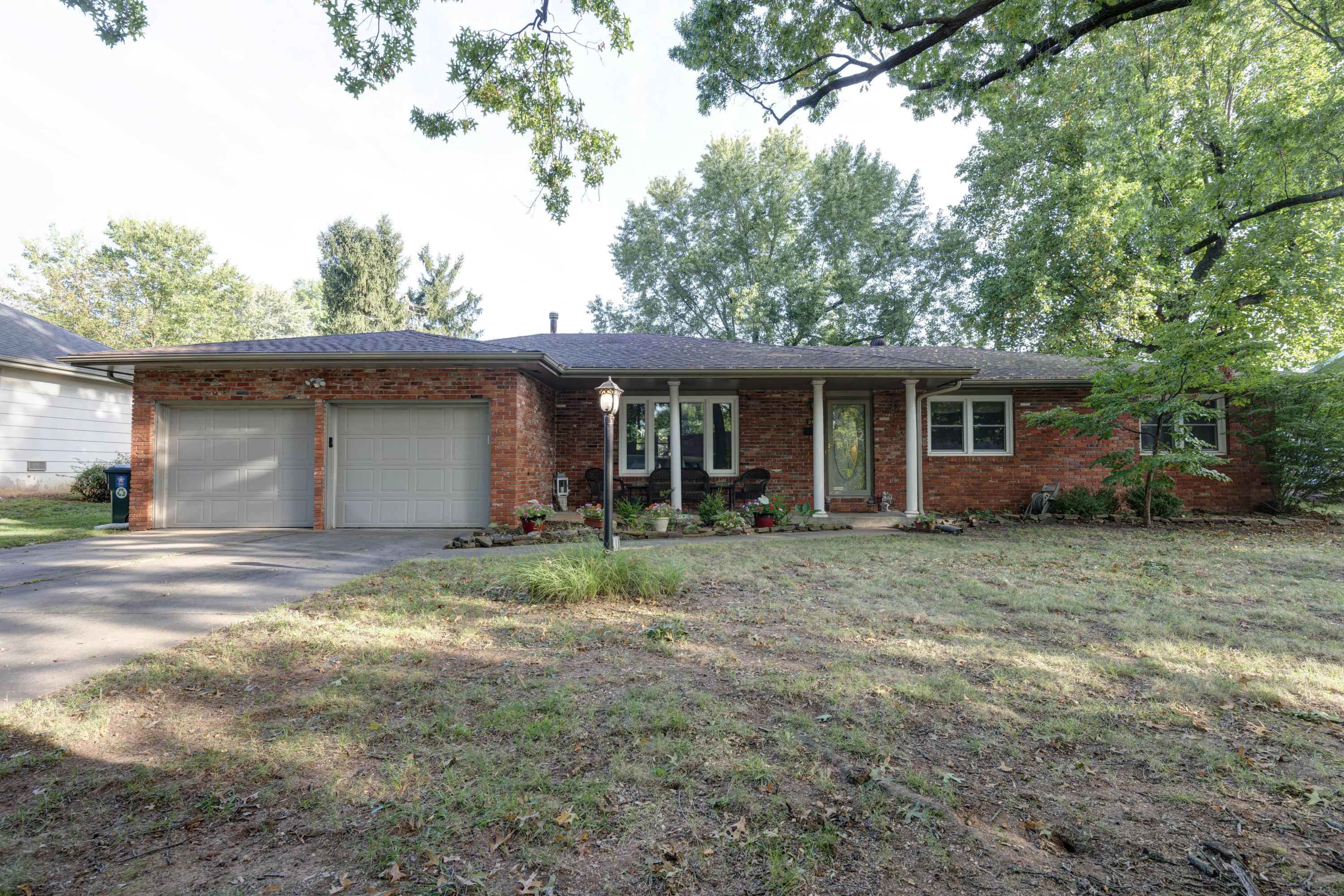 2119 East Ridgewood Drive Springfield, MO 65804 - Photo 1 of 1 Ridgewood (2)