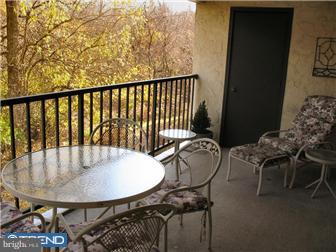 300 Valley Stream Lane Wayne, PA 19087 - Photo 11 of 12