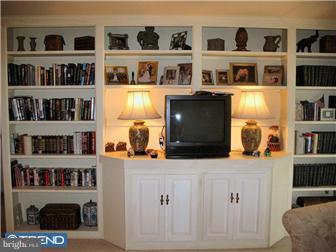 300 Valley Stream Lane Wayne, PA 19087 - Photo 6 of 12