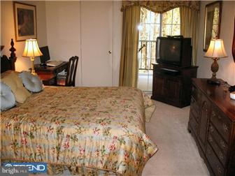 300 Valley Stream Lane Wayne, PA 19087 - Photo 10 of 12