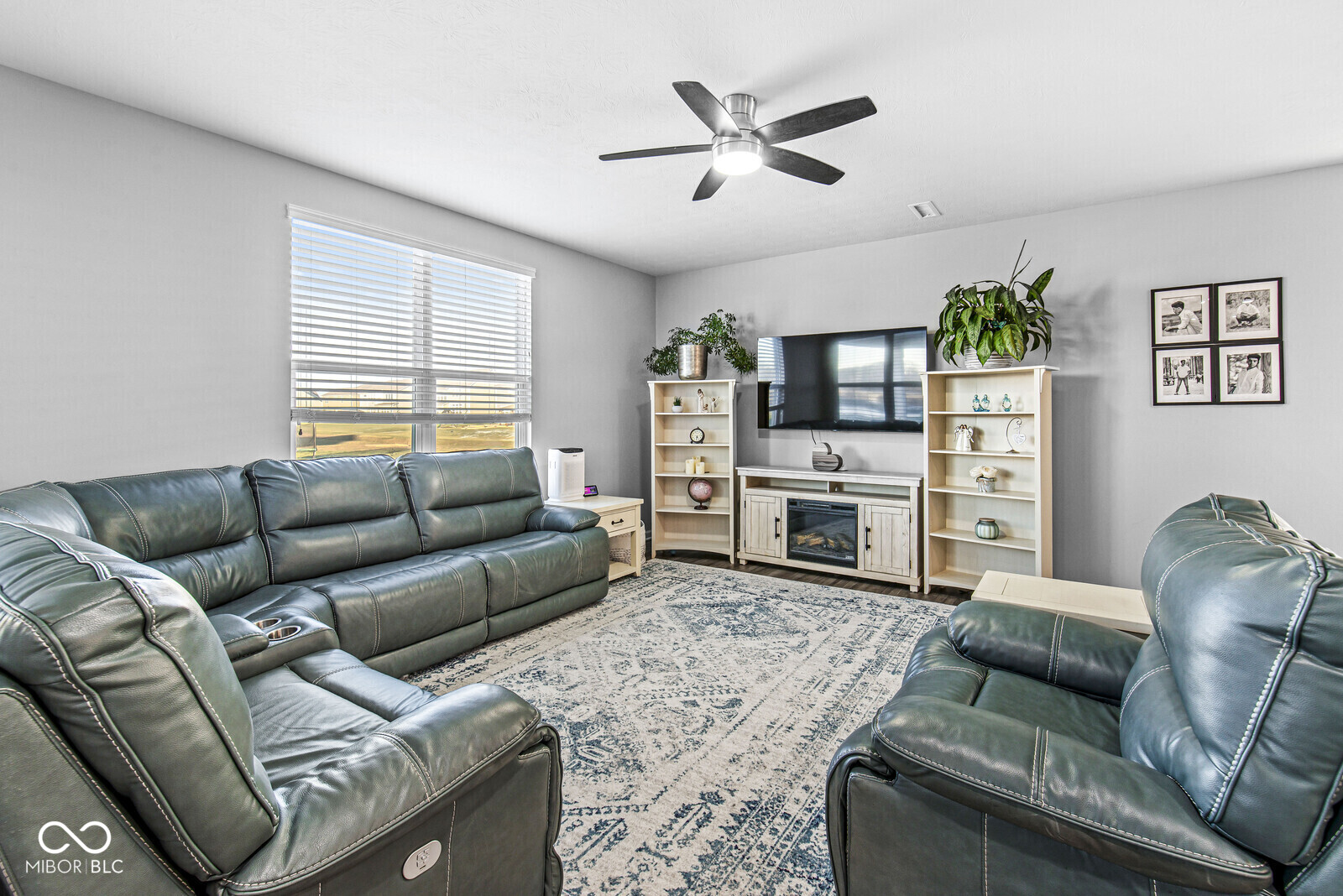 12930 Gilmour Drive Fishers, IN 46037 - Photo 9 of 37