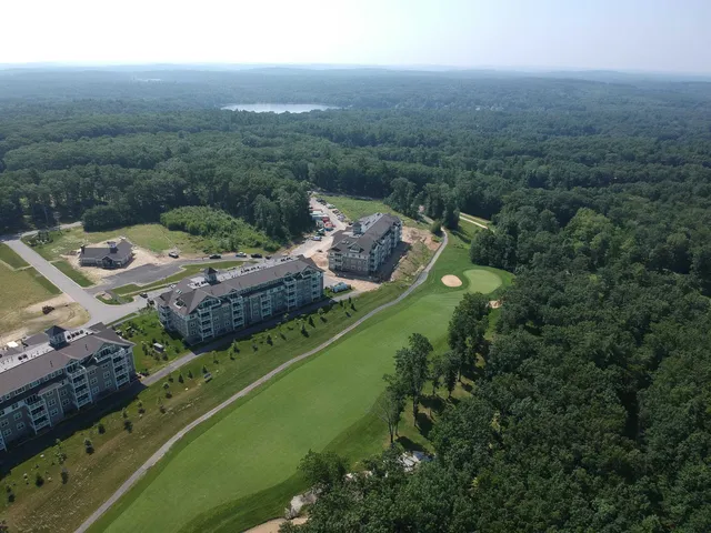 $617,499 | 1 Longview Drive, Unit 104, Atkinson, NH 03811