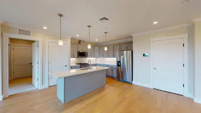 $617,499 | 1 Longview Drive, Unit 104, Atkinson, NH 03811