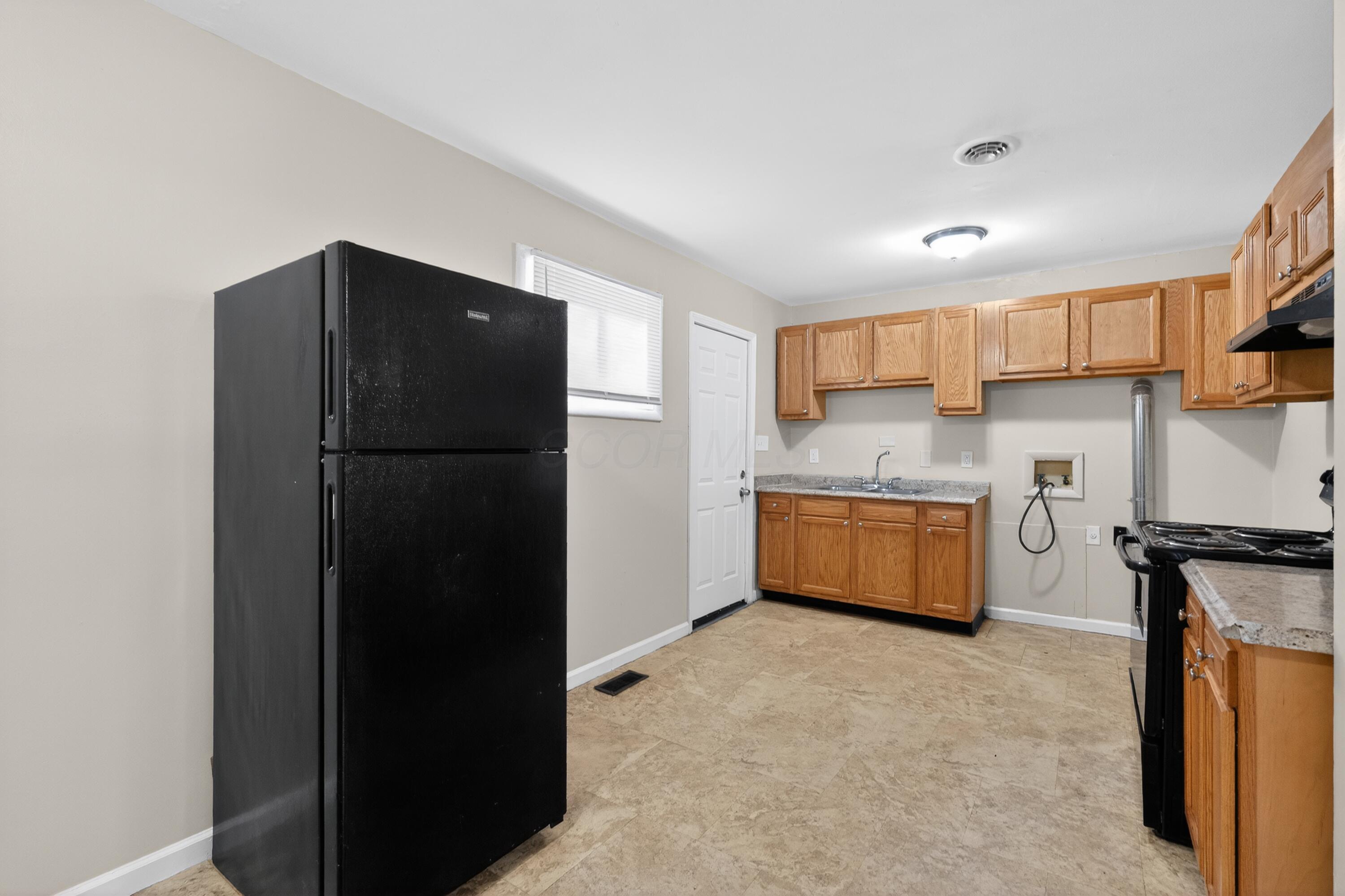 1572 Northridge Road Columbus, OH 43224 - Photo 12 of 32