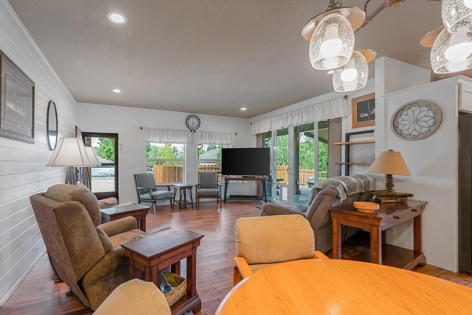 11902 East Thorpe Road Spokane, WA 99206 - Photo 3 of 36