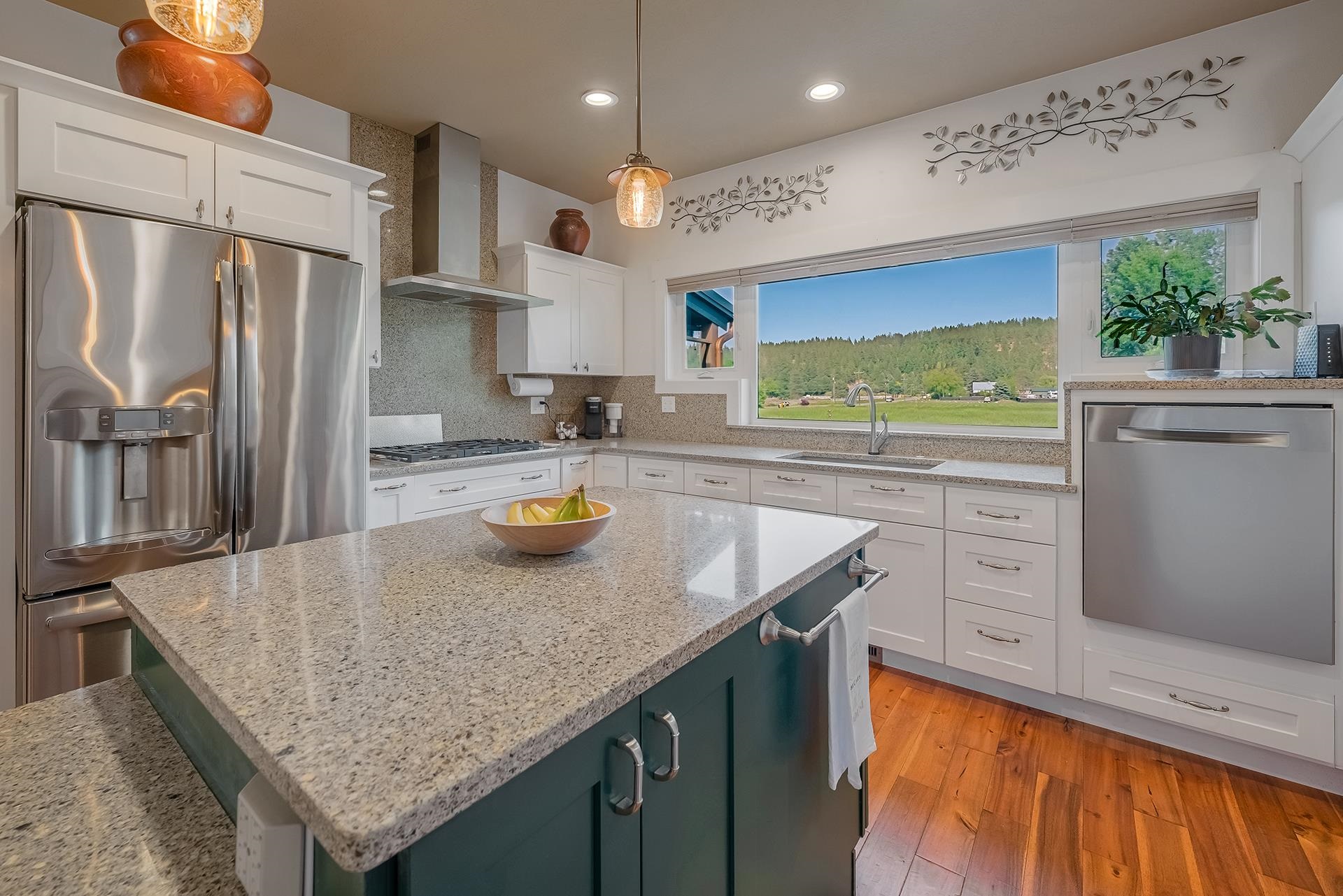 11902 East Thorpe Road Spokane, WA 99206 - Photo 7 of 36