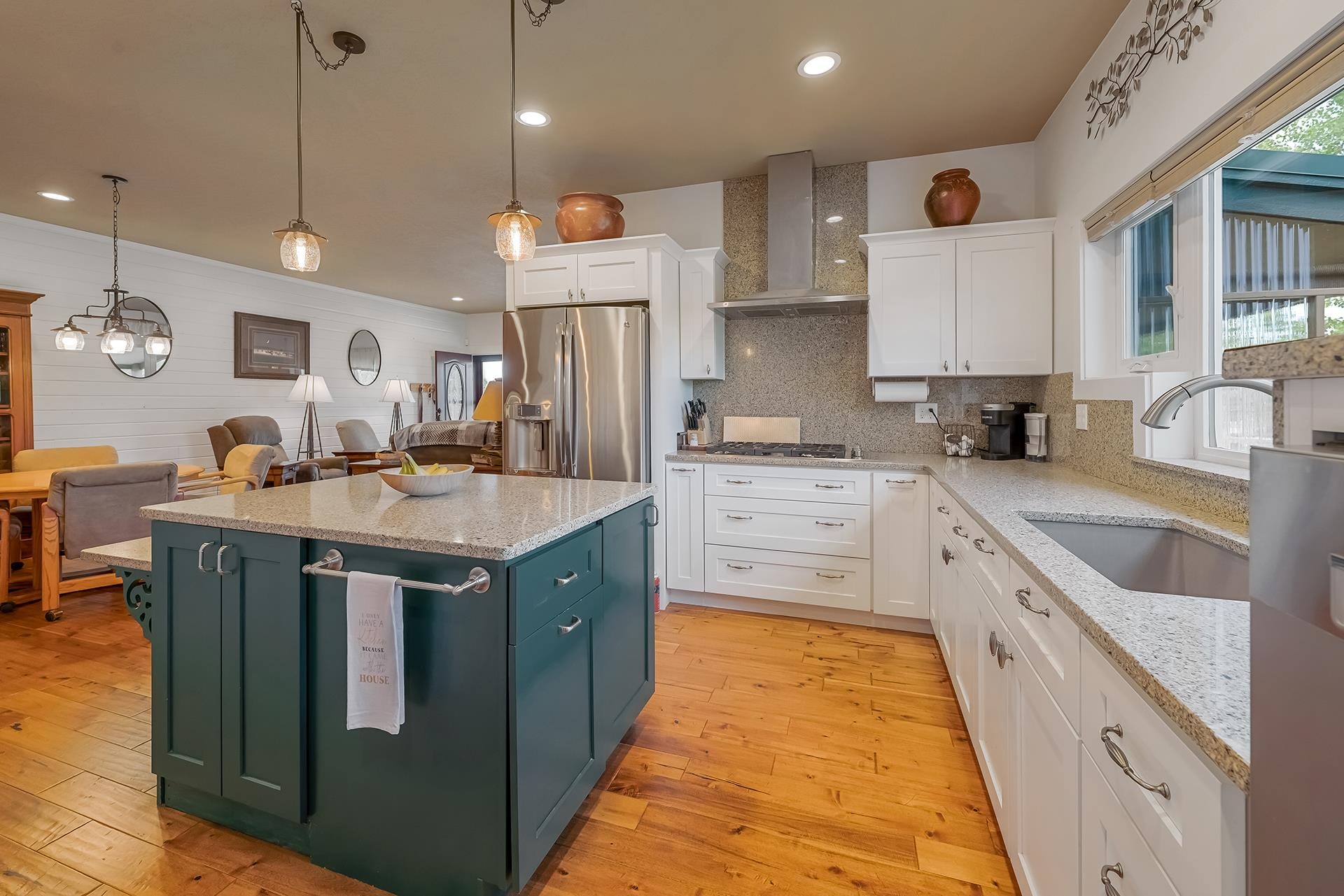 11902 East Thorpe Road Spokane, WA 99206 - Photo 8 of 36