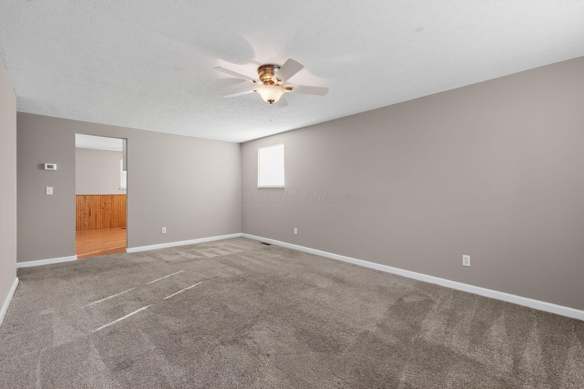 3851 Fairmoor Road Columbus, OH 43228 - Photo 5 of 30 11_3851_Fairmoor_Rd_Columbus_OH_43228-Li