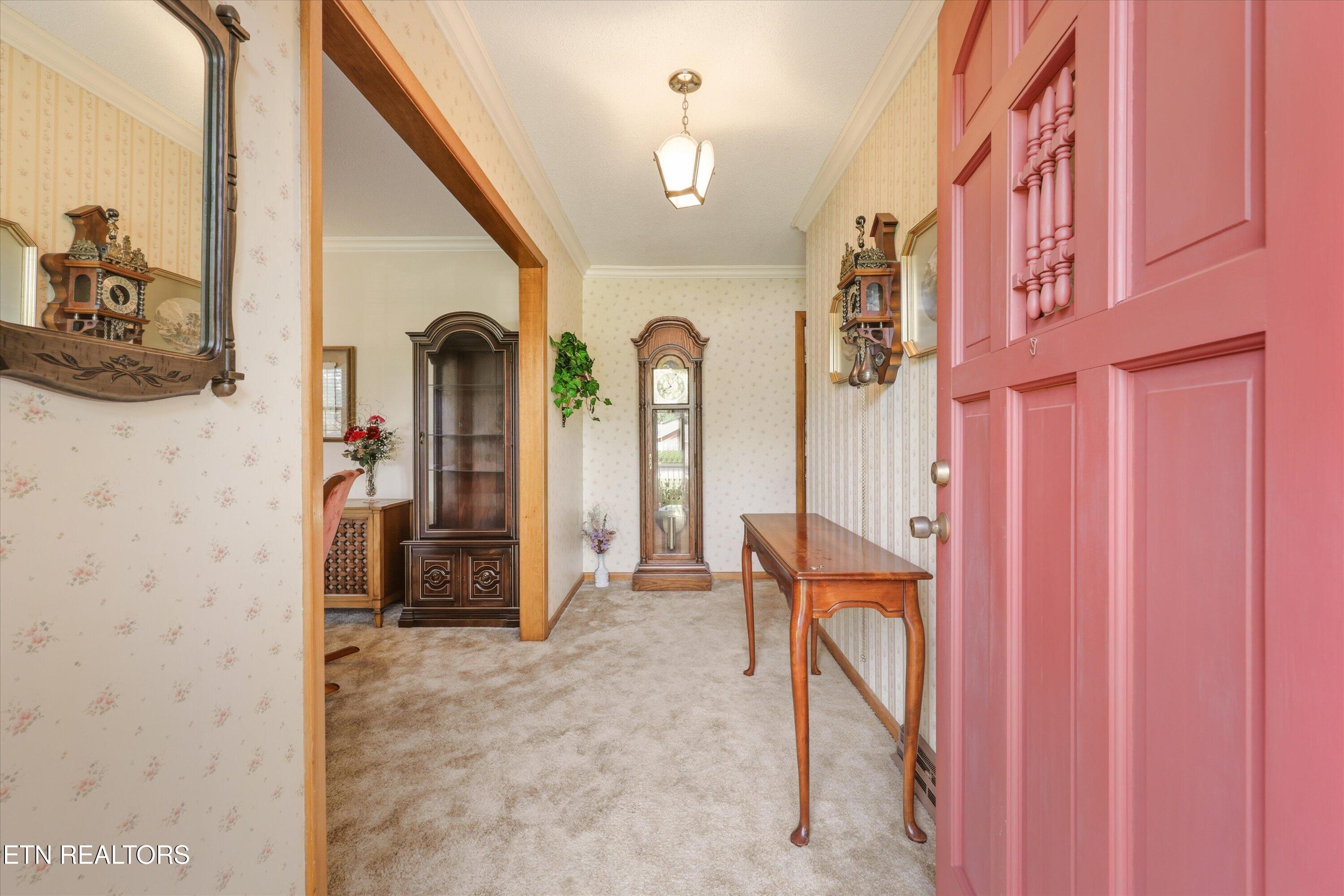 827 West Cunningham Street Alcoa, TN 37701 - Photo 5 of 43 05-827 W Cunningham St08