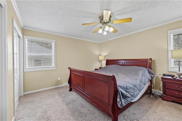 $325,000 | 2401 London Drive, Blue Springs, MO 64015