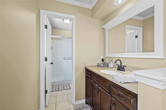 $325,000 | 2401 London Drive, Blue Springs, MO 64015