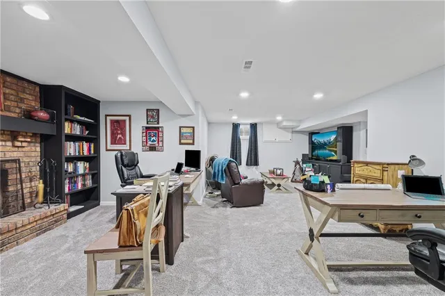 $325,000 | 2401 London Drive, Blue Springs, MO 64015