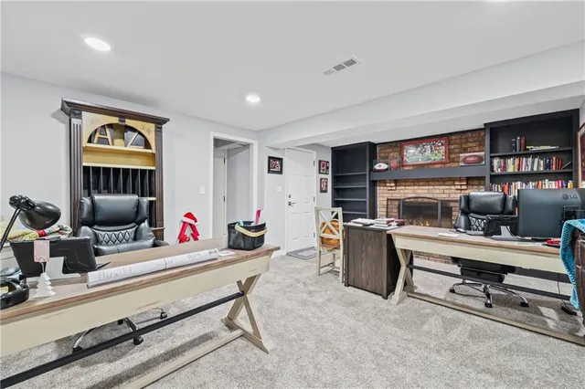 $325,000 | 2401 London Drive, Blue Springs, MO 64015